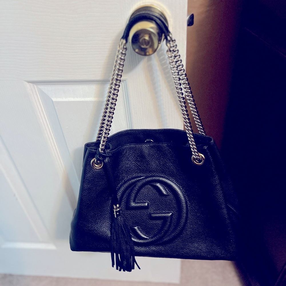 Authentic Gucci medium Soho chain shoulder bag